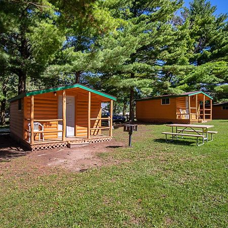 Plymouth Rock Camping Resort Basic Cabin Elkhart Lake Dış mekan fotoğraf