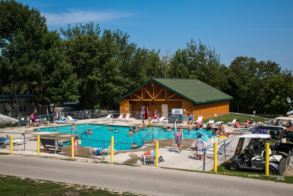 Plymouth Rock Camping Resort Basic Cabin Elkhart Lake Dış mekan fotoğraf